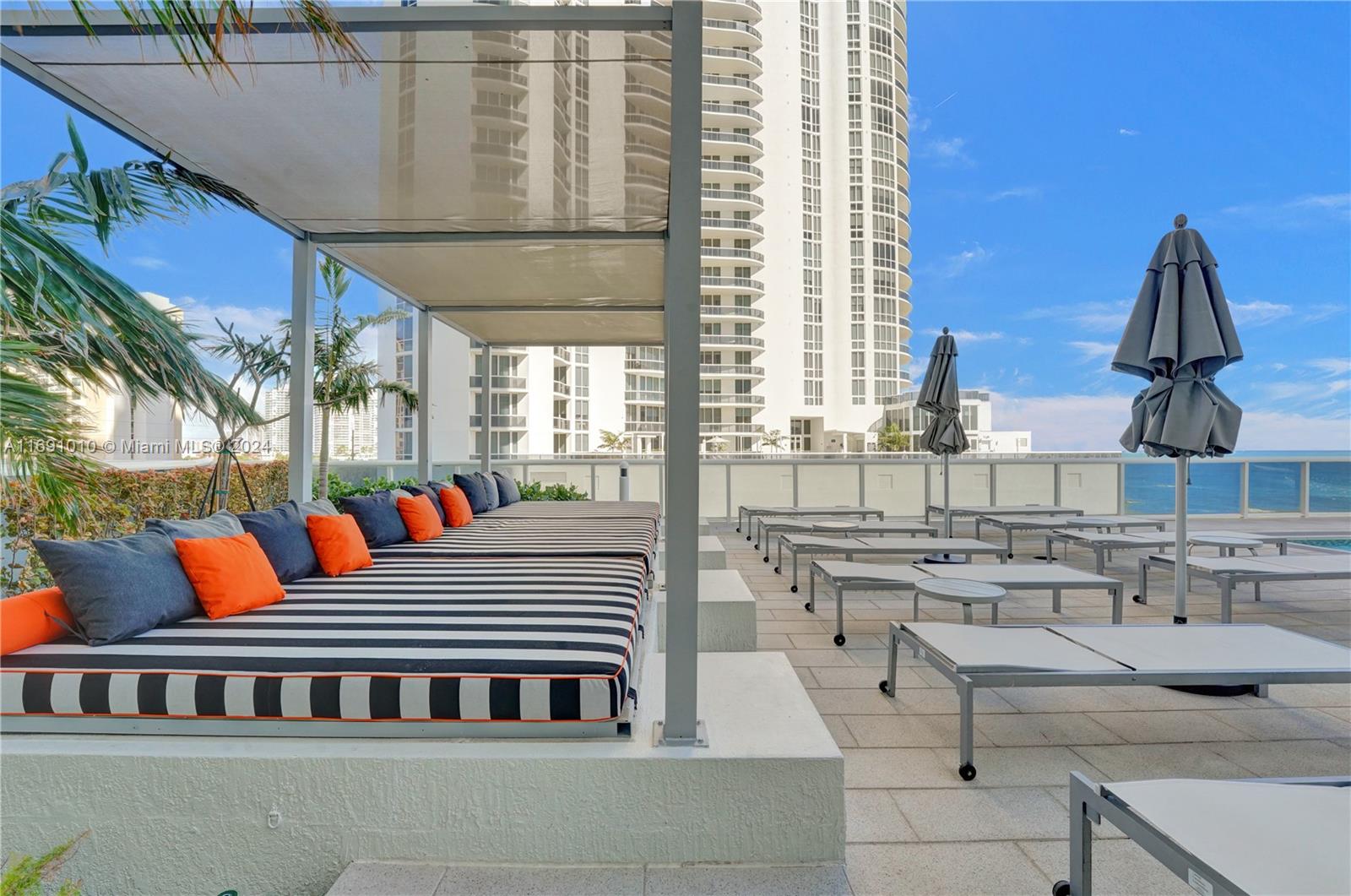 15811 Collins Ave # 3405