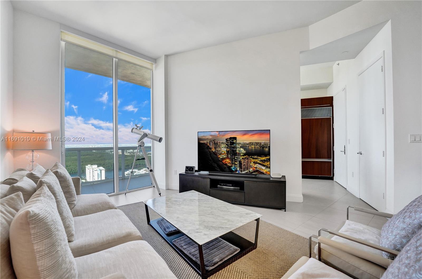 15811 Collins Ave # 3405
