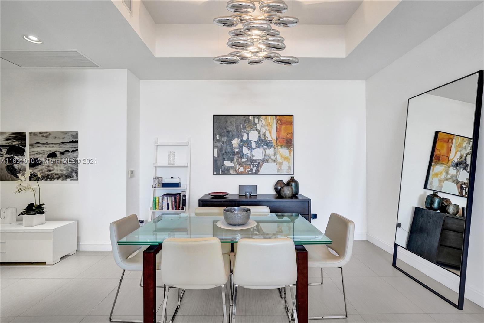 15811 Collins Ave # 3405