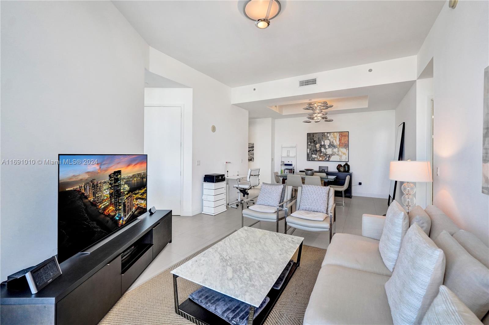 15811 Collins Ave # 3405
