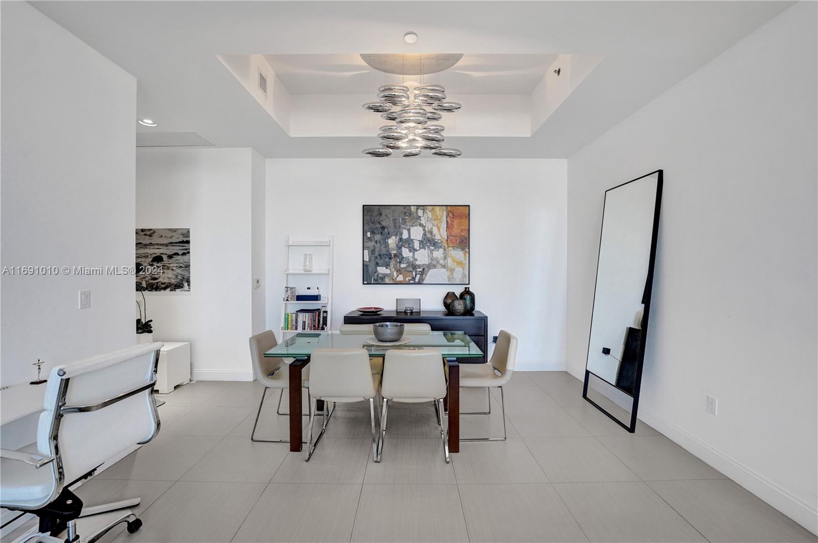 15811 Collins Ave # 3405
