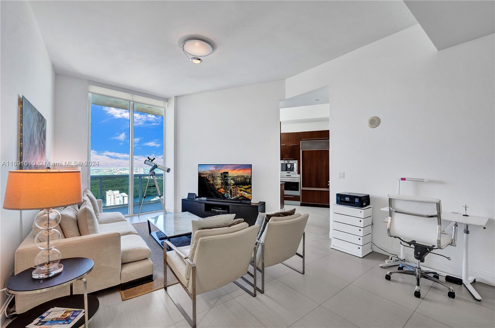 15811 Collins Ave # 3405