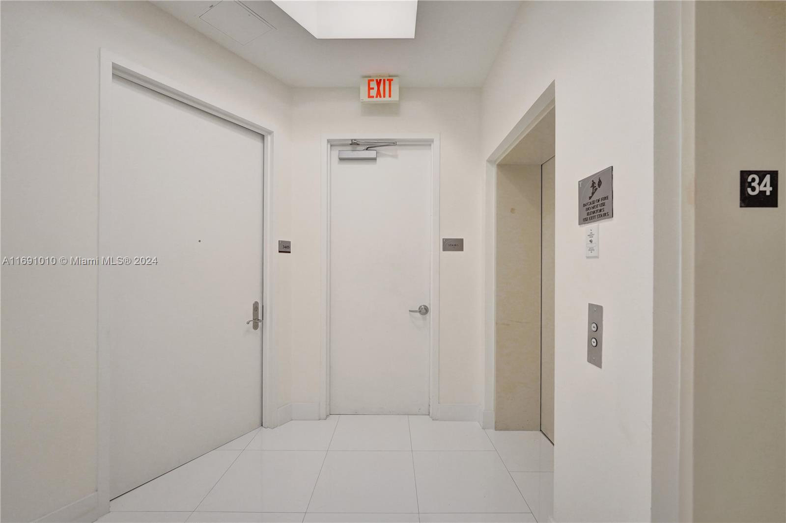 15811 Collins Ave # 3405