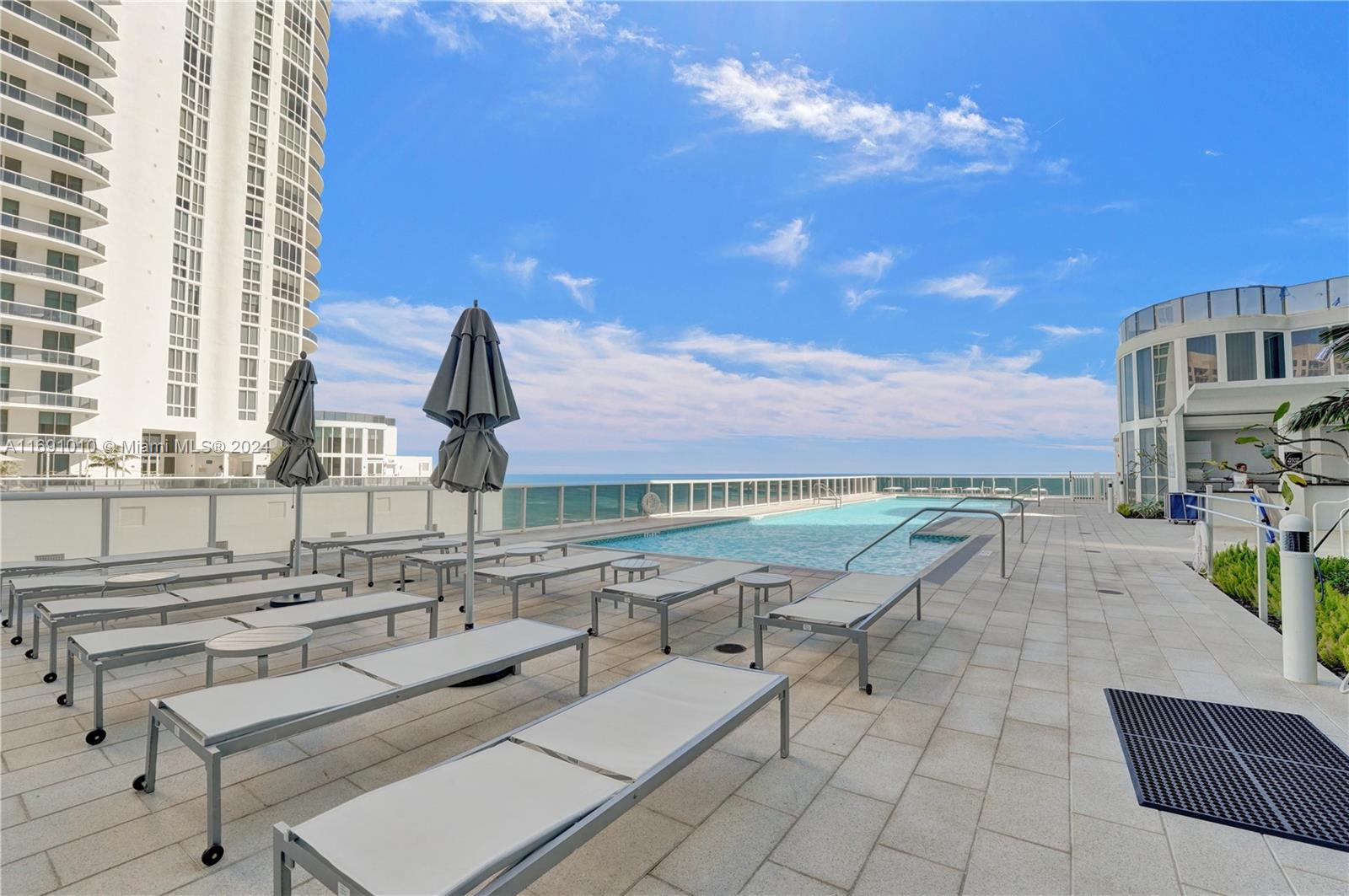 15811 Collins Ave # 3405