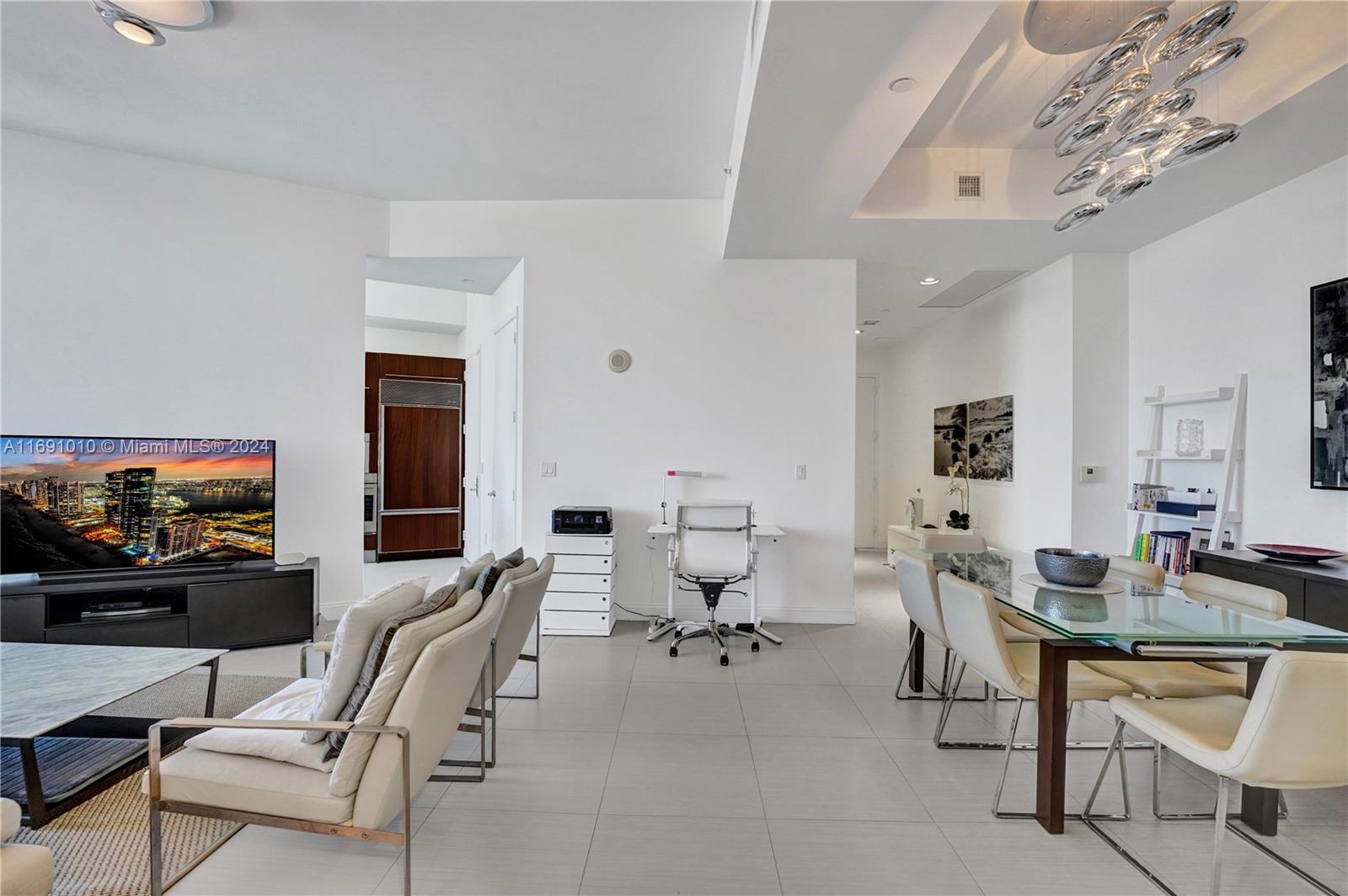 15811 Collins Ave # 3405