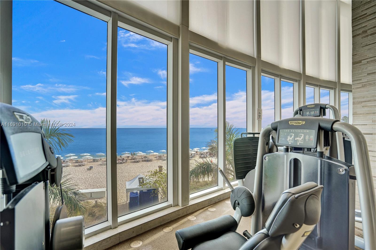 15811 Collins Ave # 3405