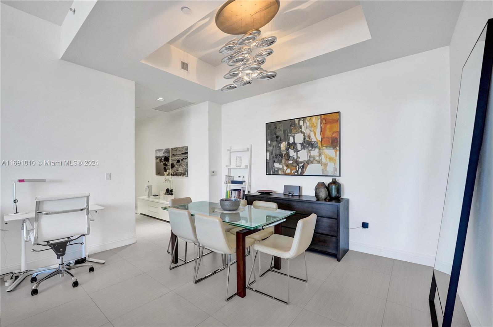 15811 Collins Ave # 3405