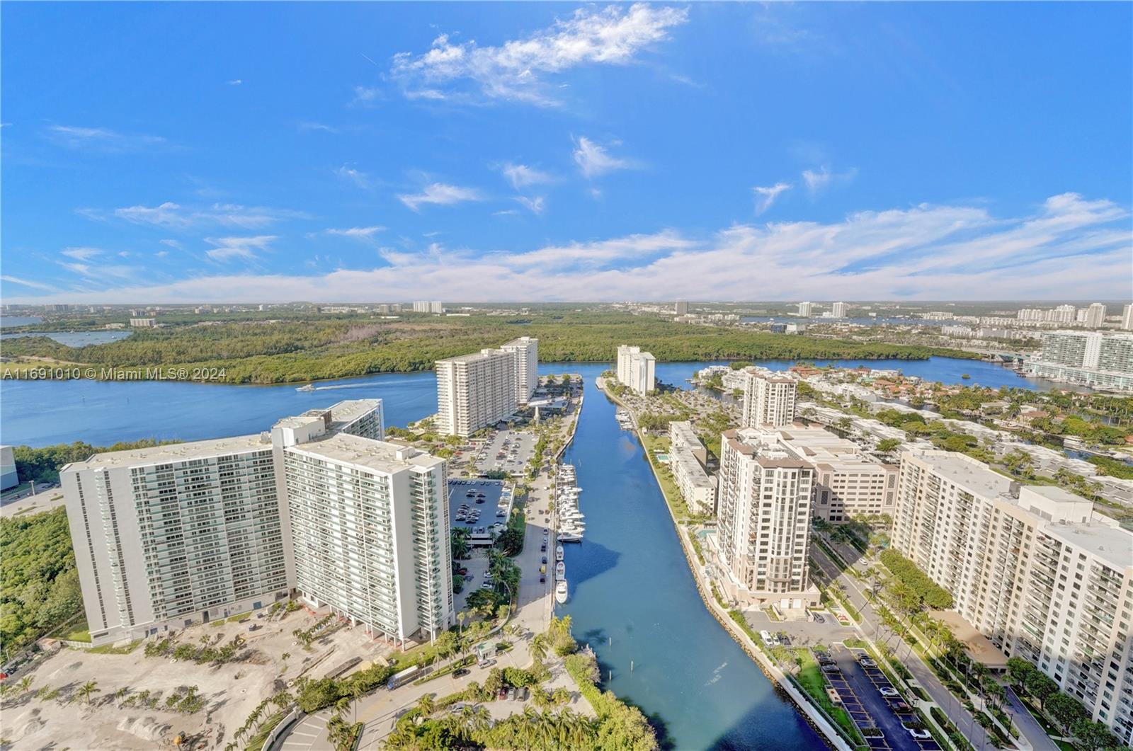 15811 Collins Ave # 3405