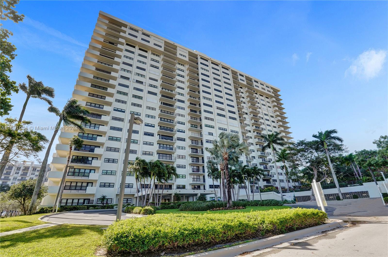 3200 PORT ROYALE DR # 1511
