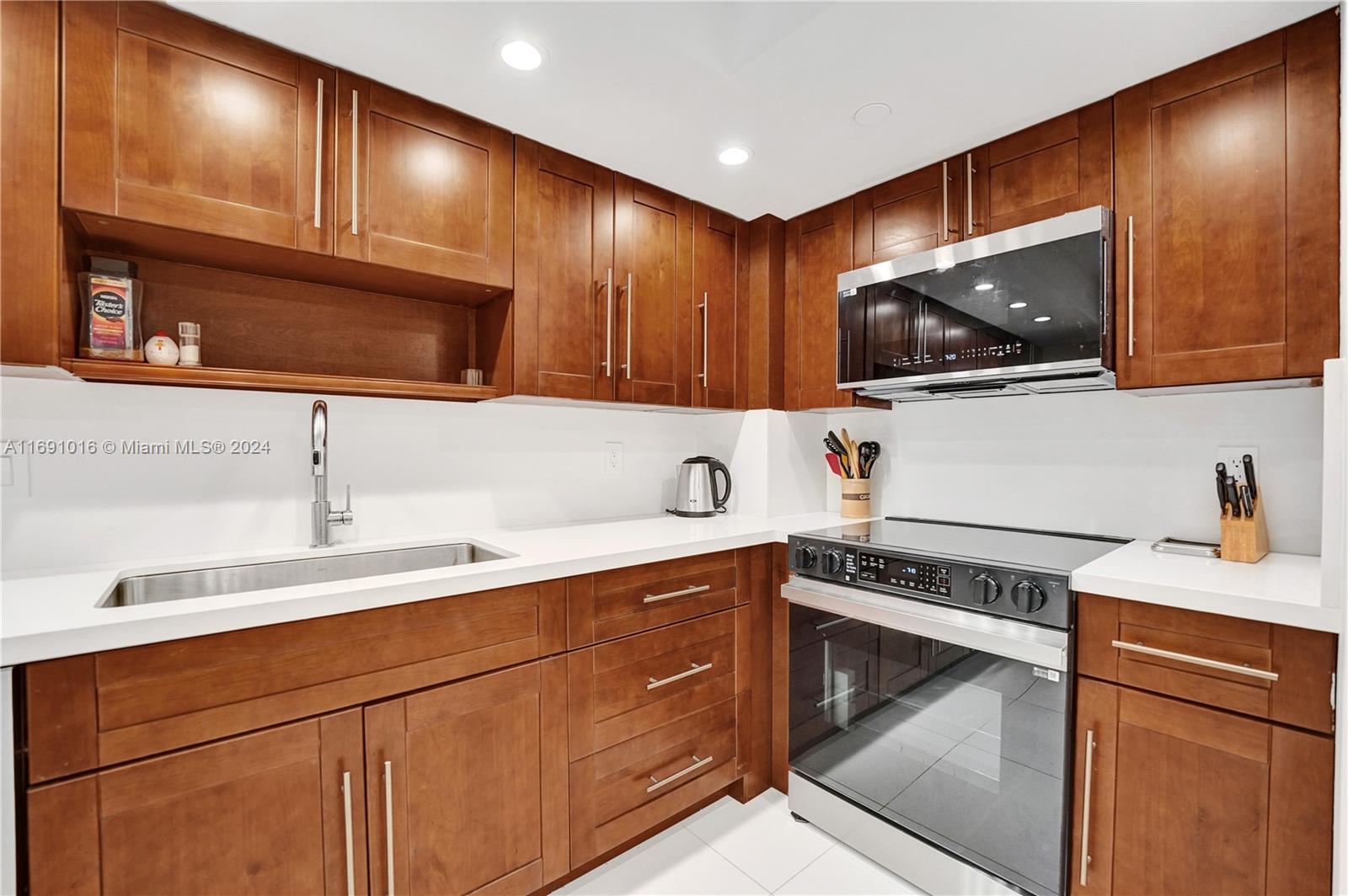 3200 PORT ROYALE DR # 1511
