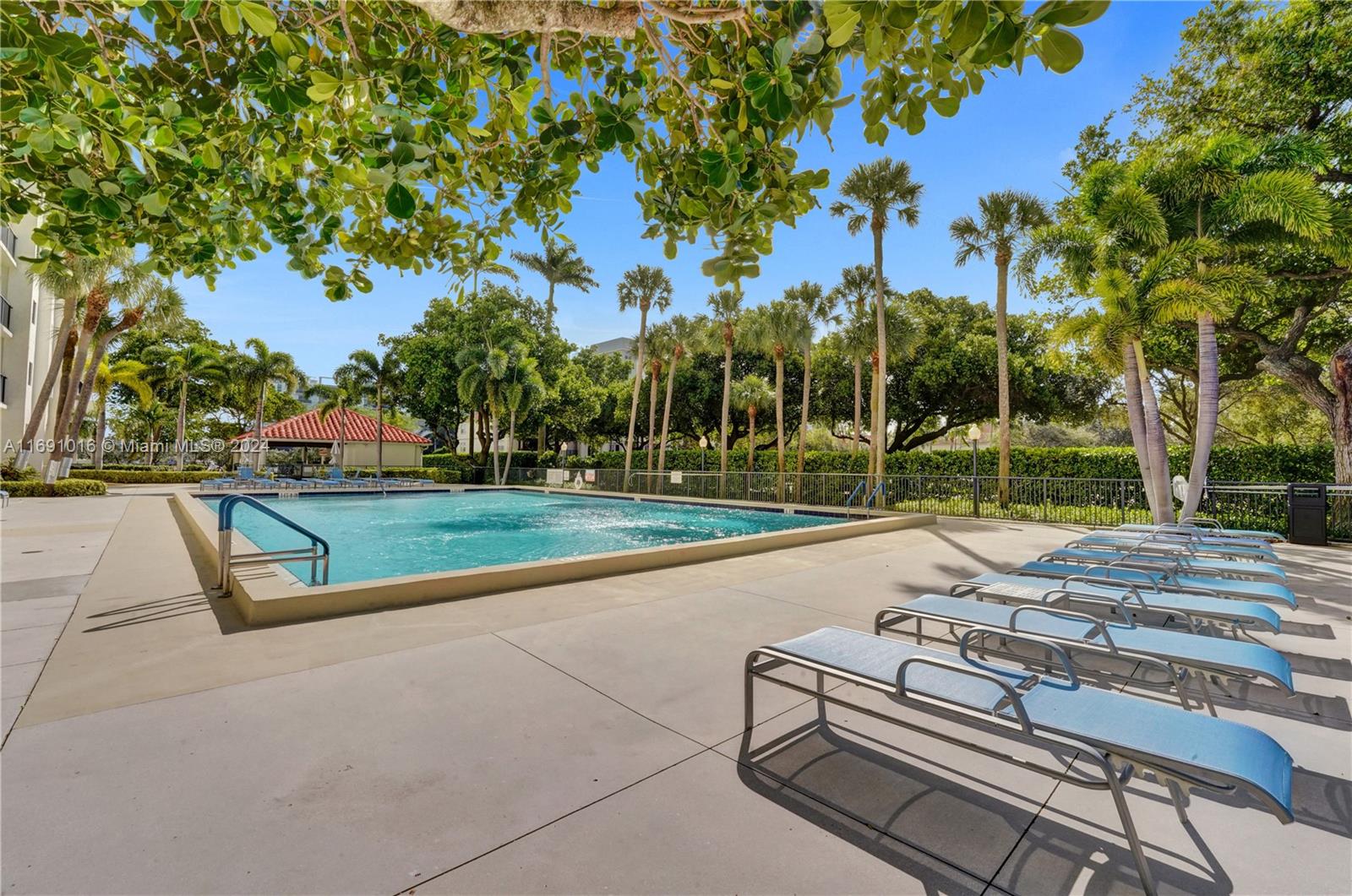 3200 PORT ROYALE DR # 1511