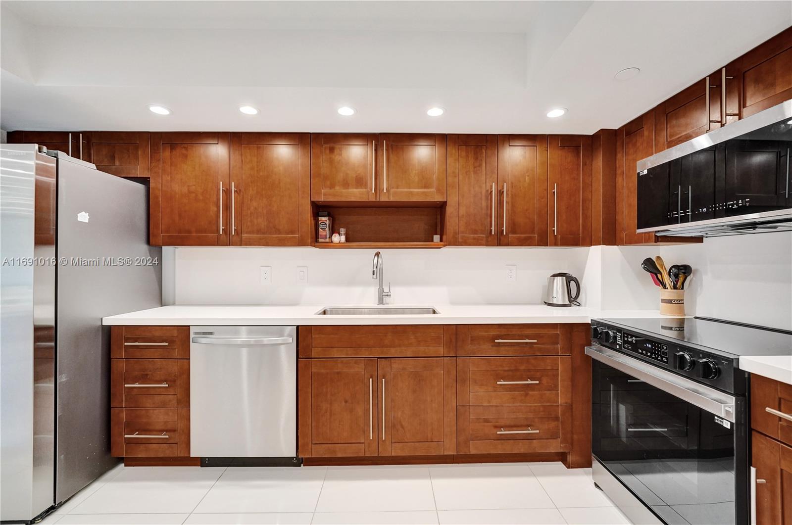 3200 PORT ROYALE DR # 1511