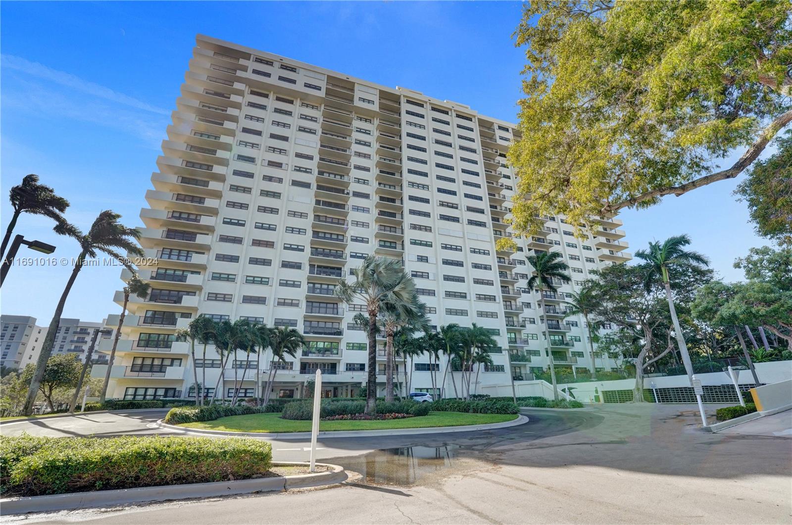 3200 PORT ROYALE DR # 1511