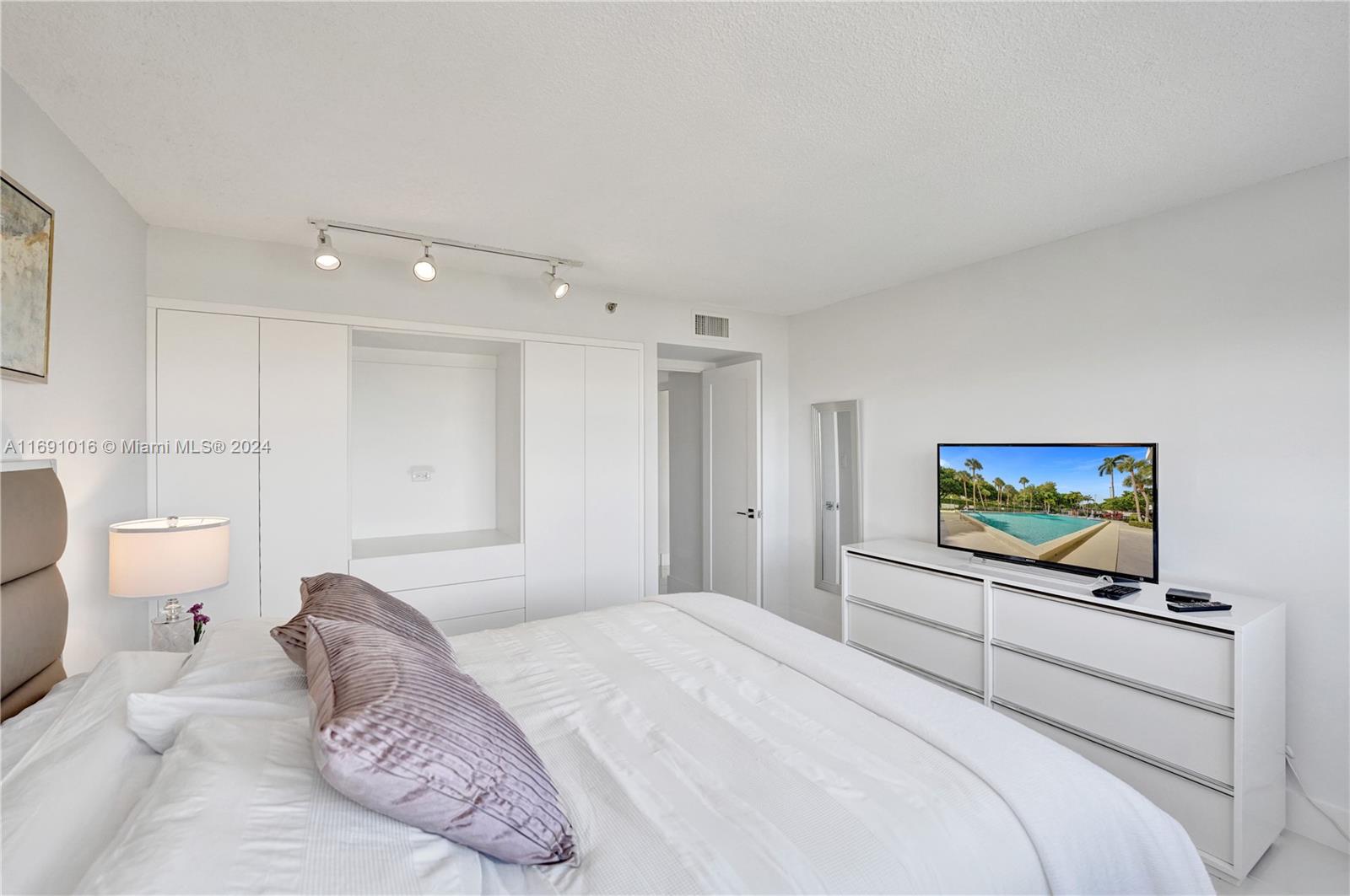 3200 PORT ROYALE DR # 1511