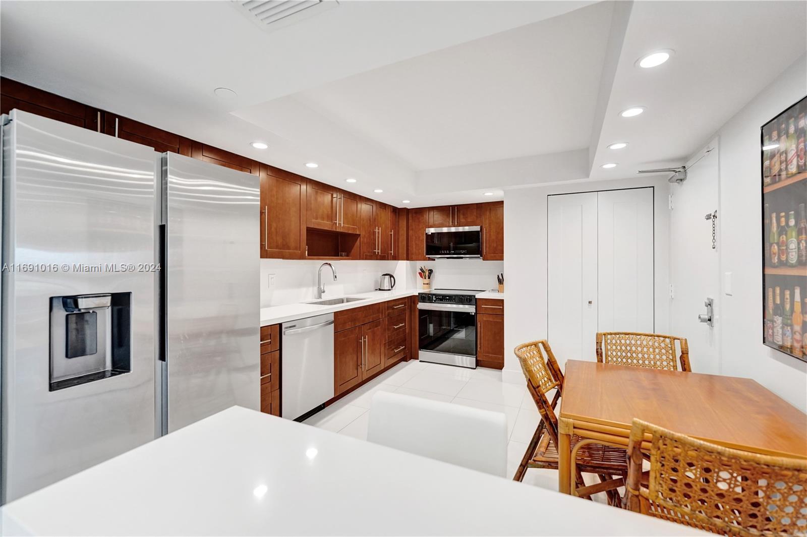 3200 PORT ROYALE DR # 1511