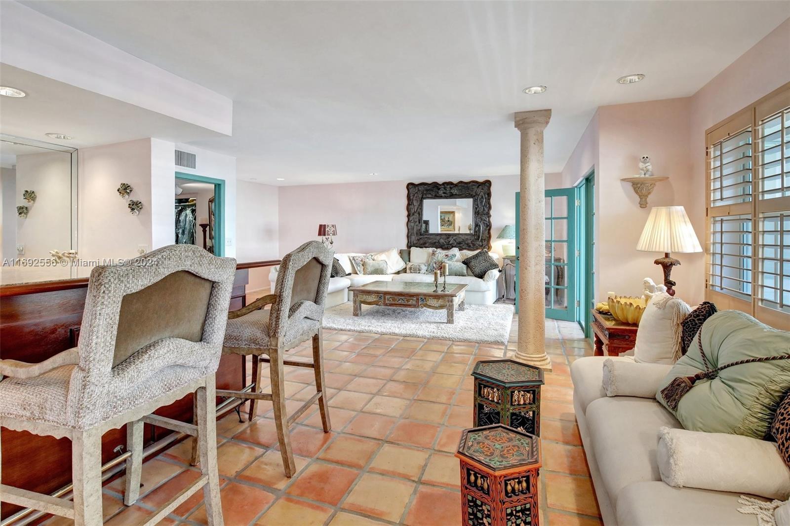 450 Paradise Isle Blvd # 307
