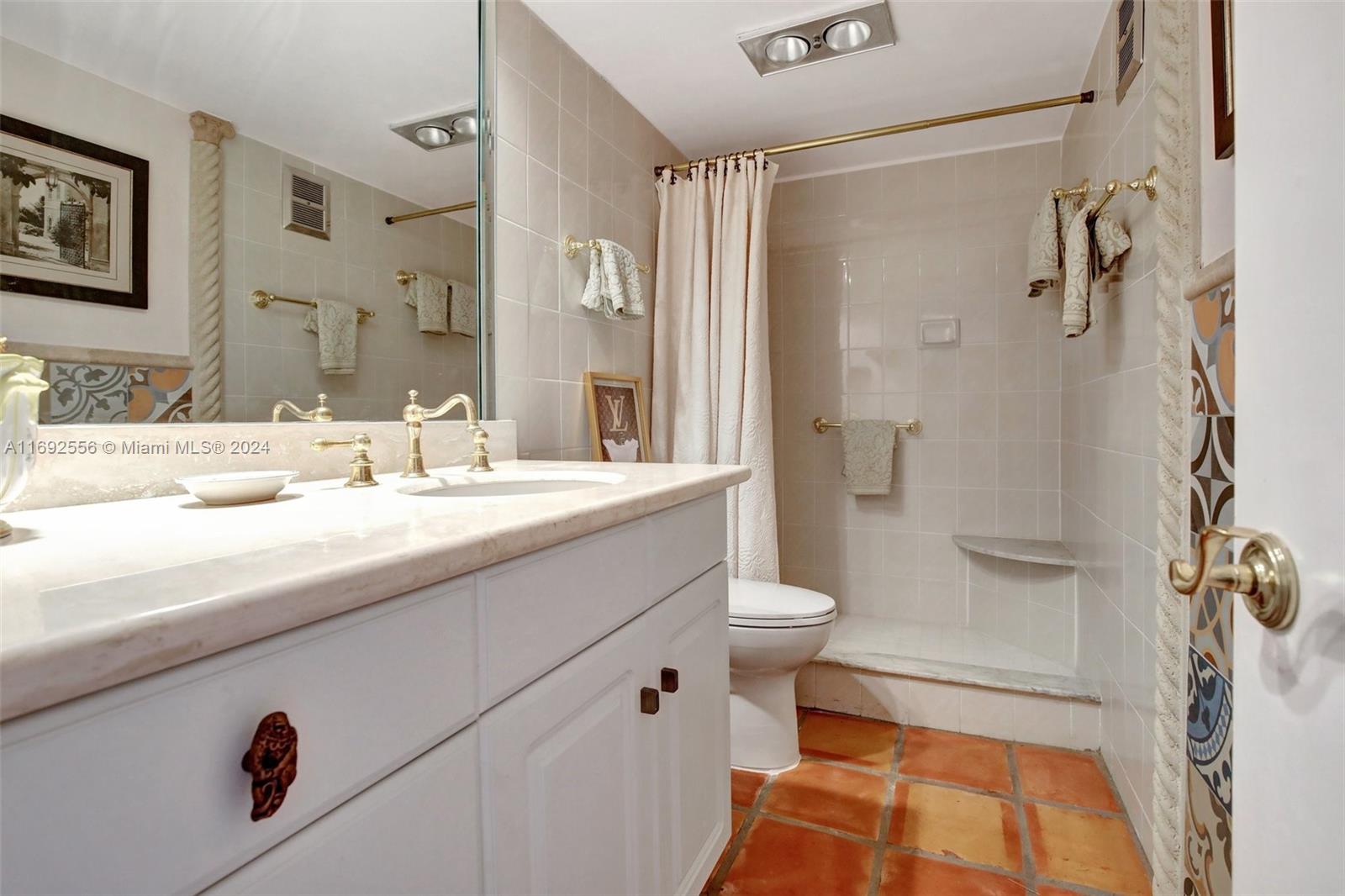 450 Paradise Isle Blvd # 307