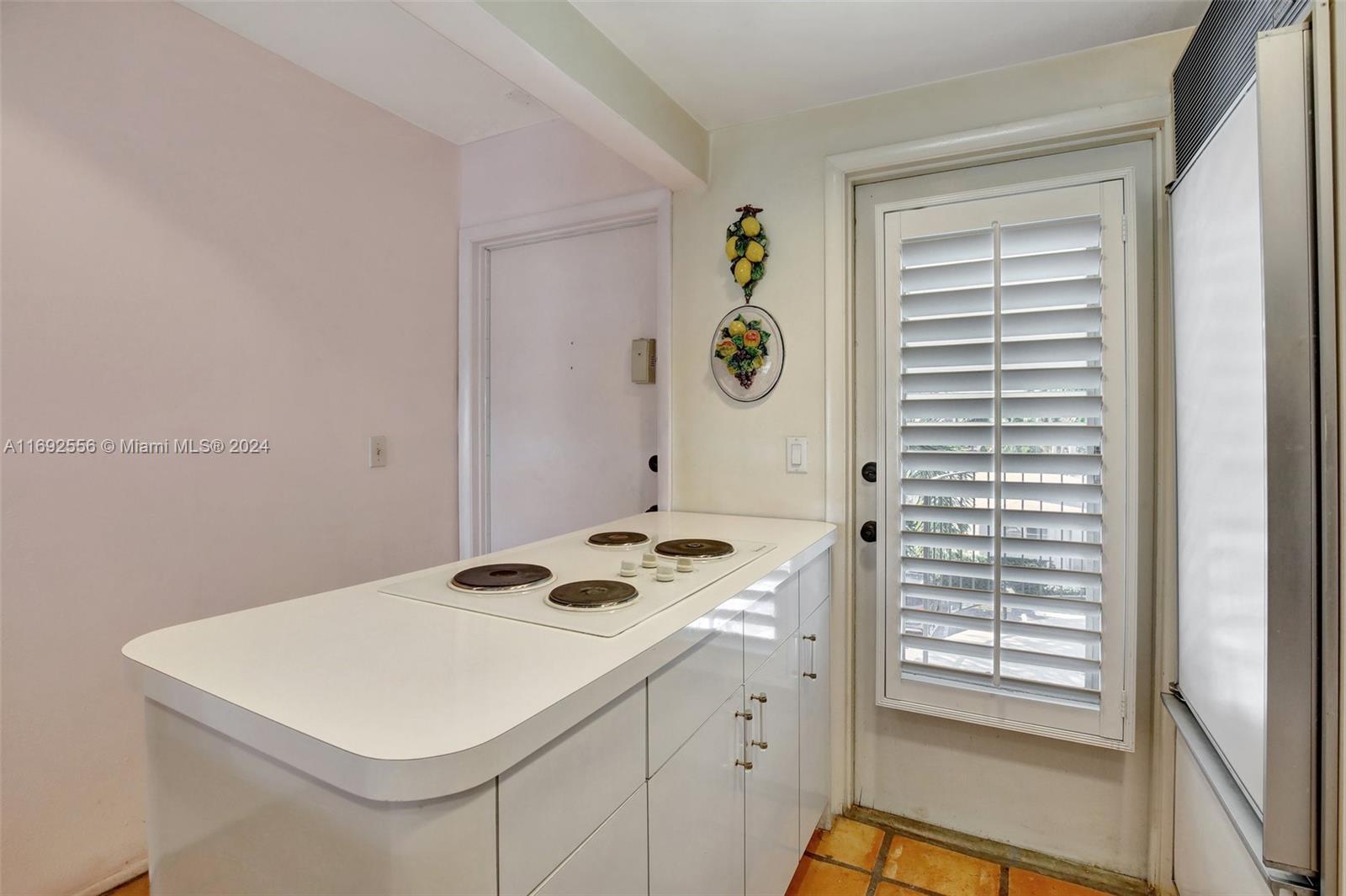 450 Paradise Isle Blvd # 307