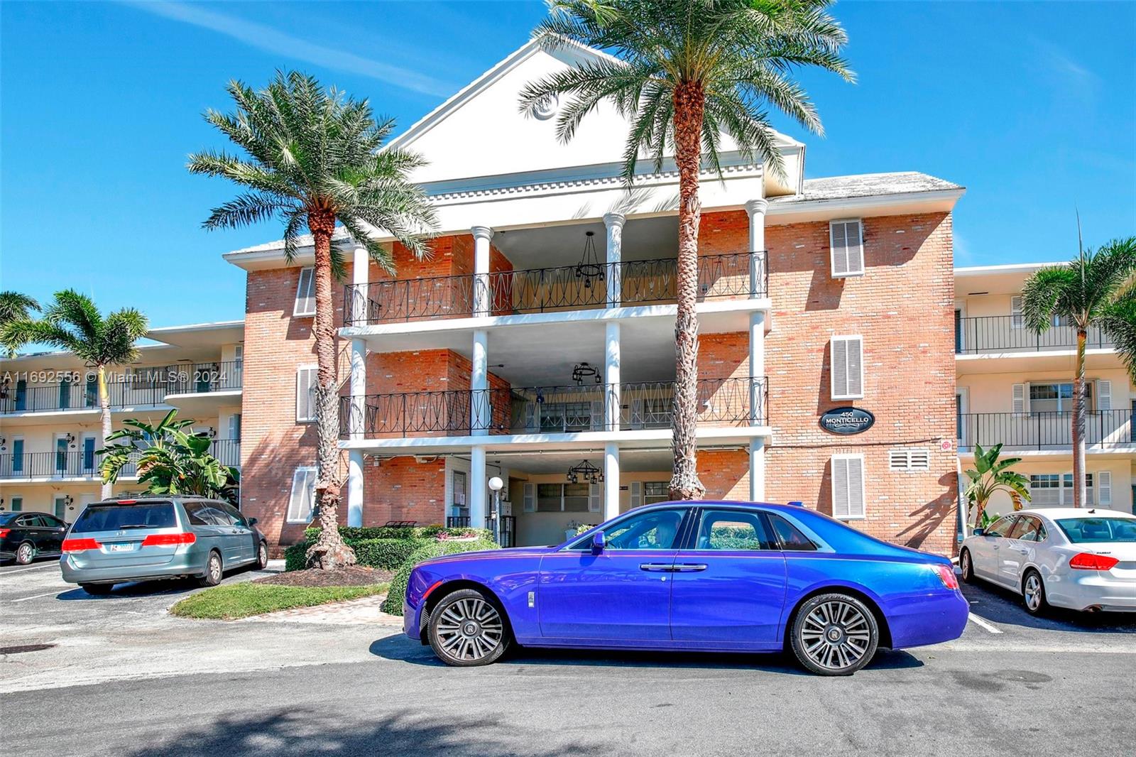 450 Paradise Isle Blvd # 307