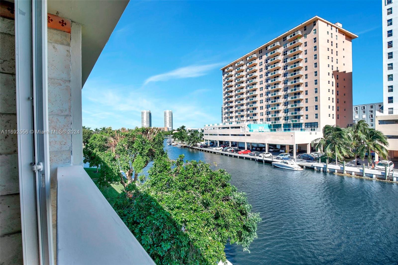 450 Paradise Isle Blvd # 307