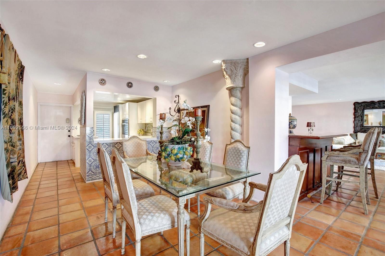 450 Paradise Isle Blvd # 307