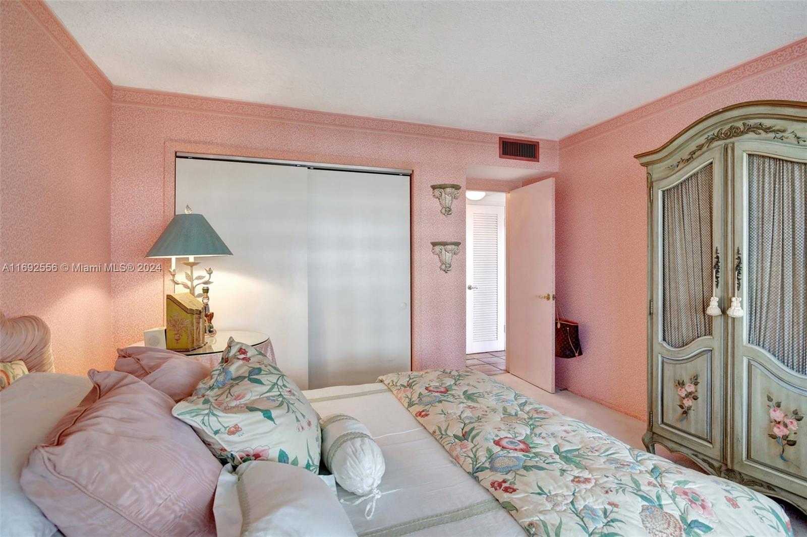 450 Paradise Isle Blvd # 307