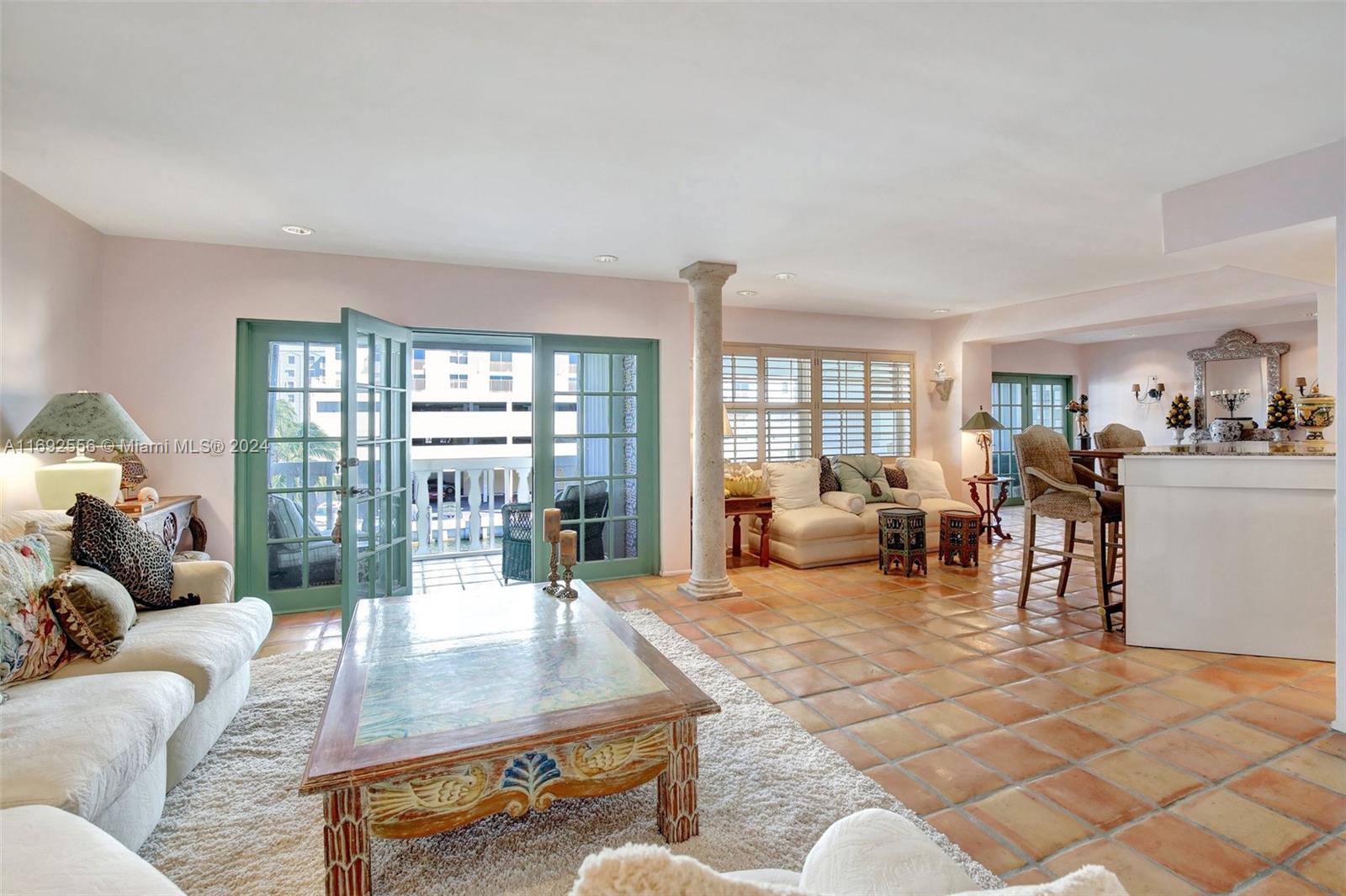 450 Paradise Isle Blvd # 307