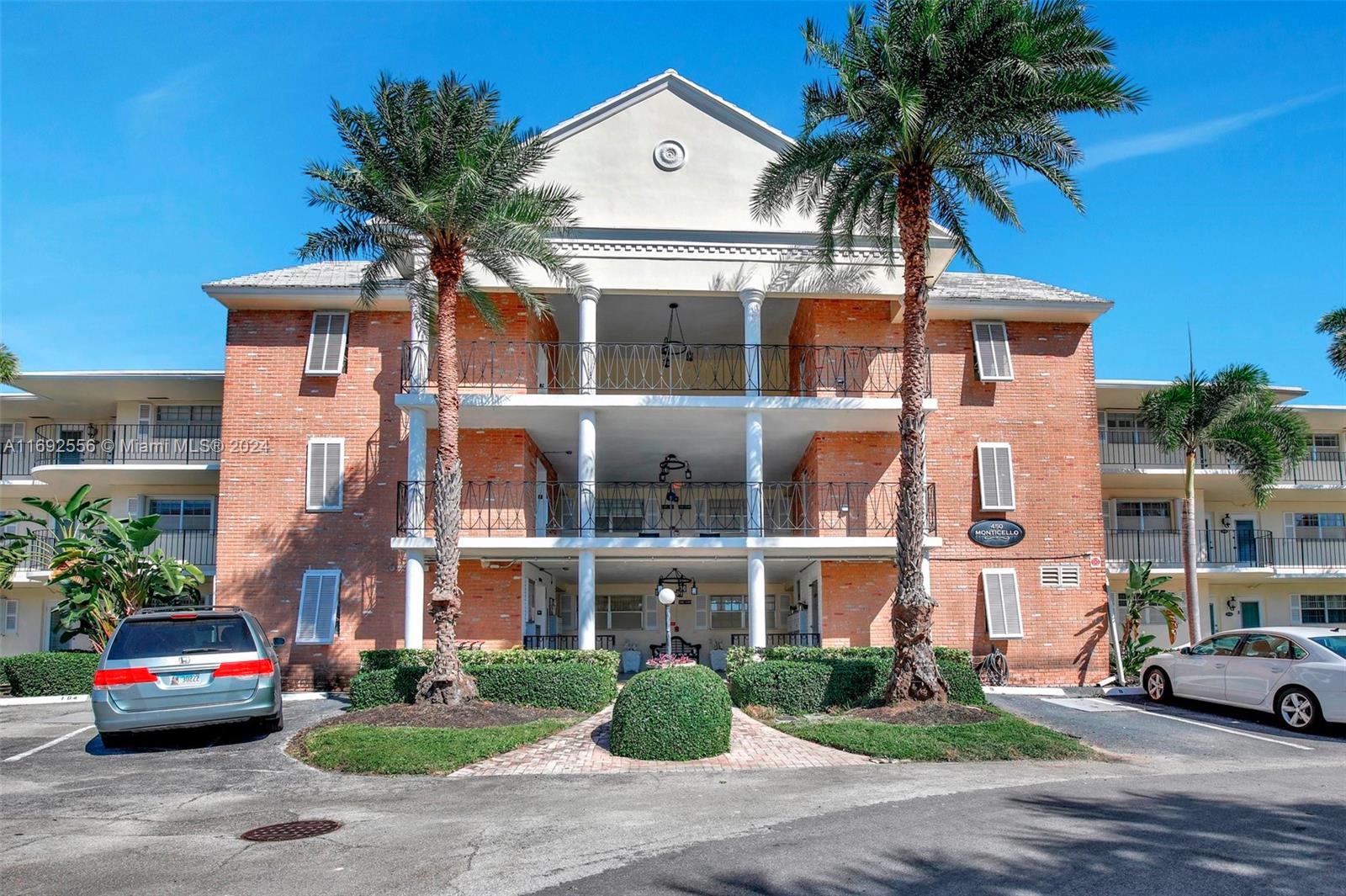 450 Paradise Isle Blvd # 307