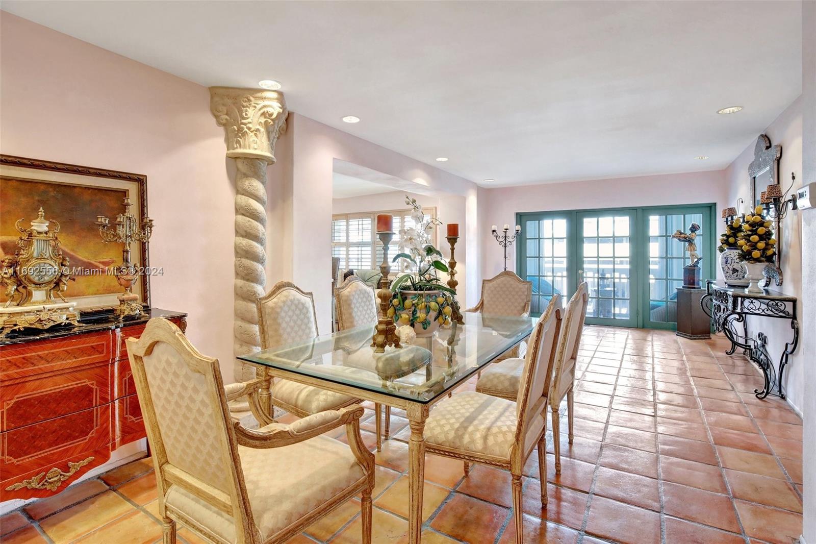 450 Paradise Isle Blvd # 307