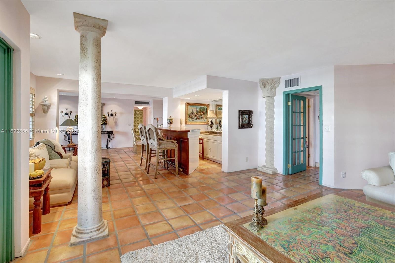 450 Paradise Isle Blvd # 307