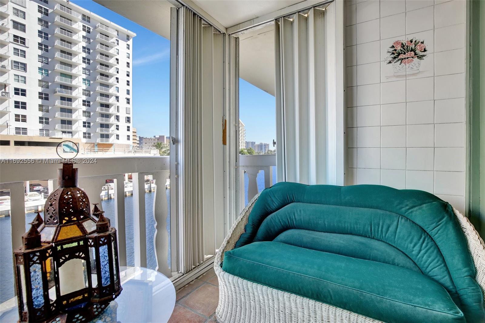450 Paradise Isle Blvd # 307
