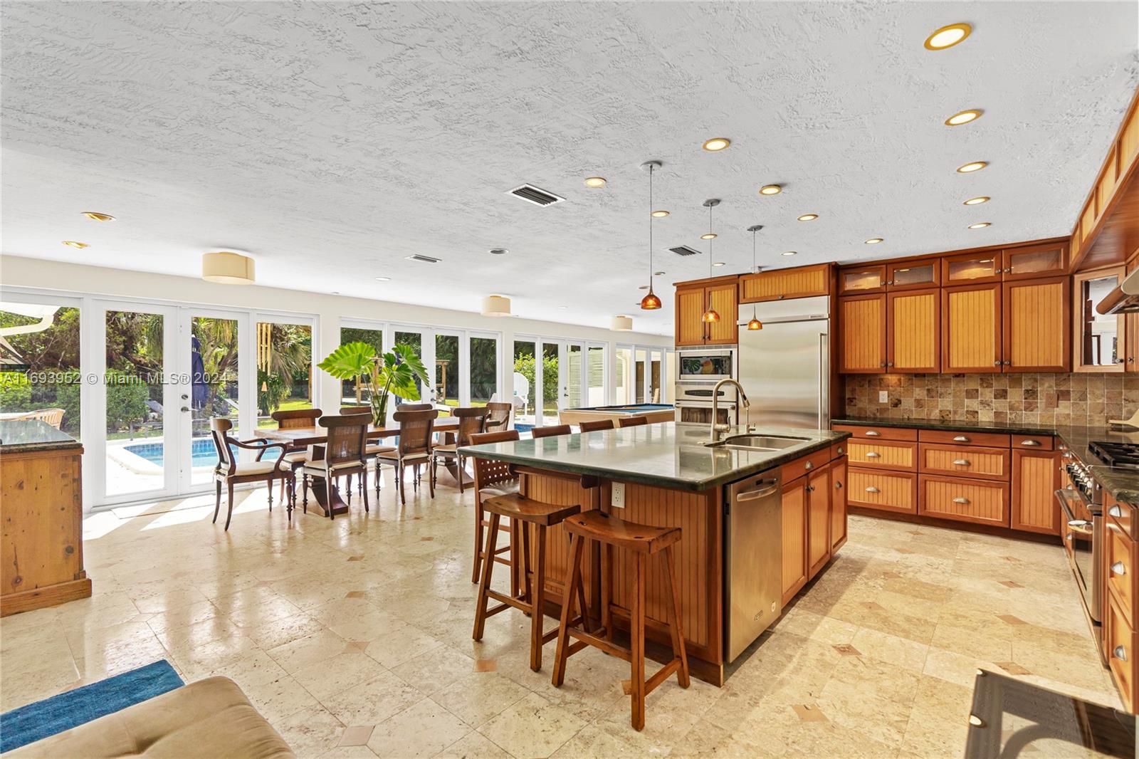 6630 SW 102nd St Unit: .
