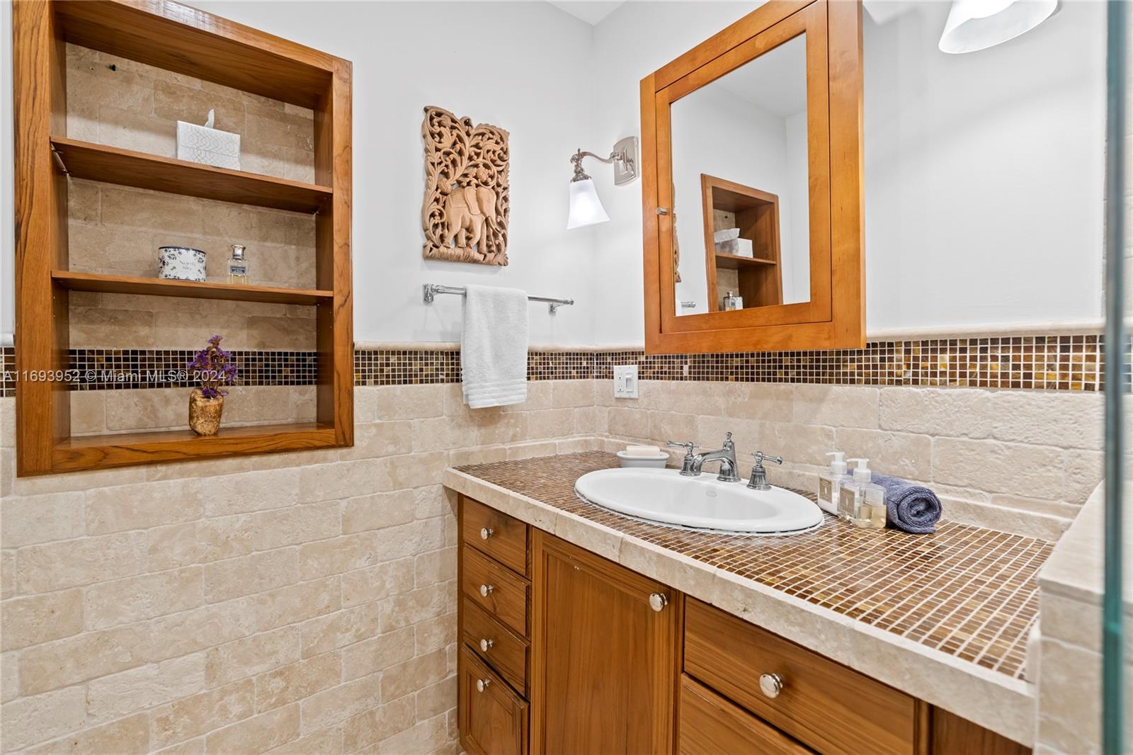 6630 SW 102nd St Unit: .