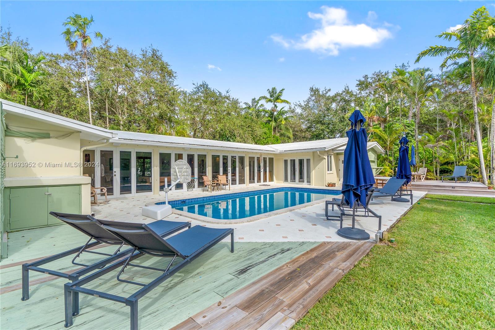 6630 SW 102nd St Unit: .
