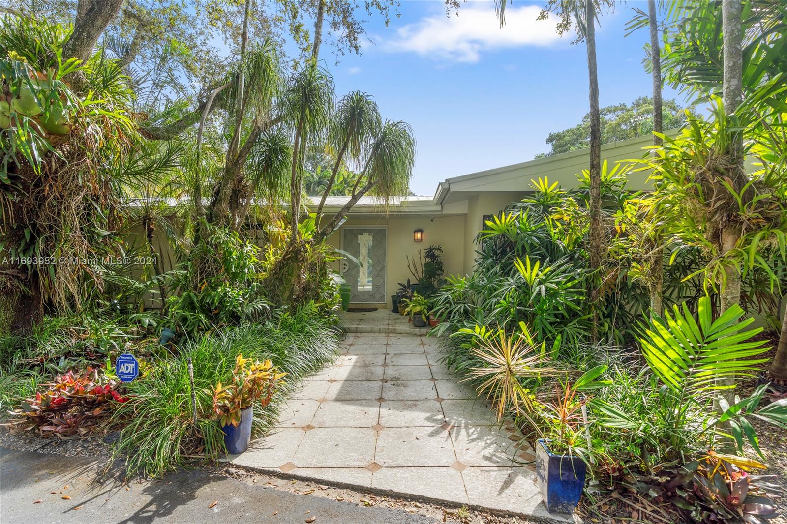 6630 SW 102nd St Unit: .