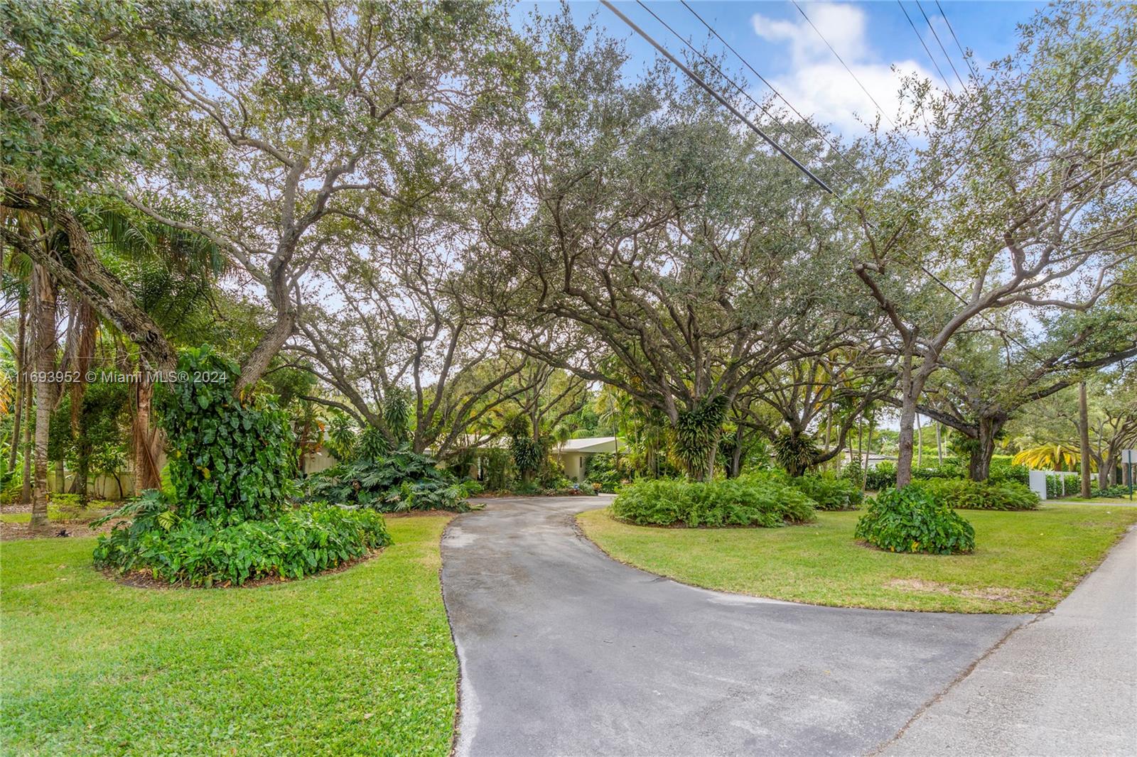 6630 SW 102nd St Unit: .