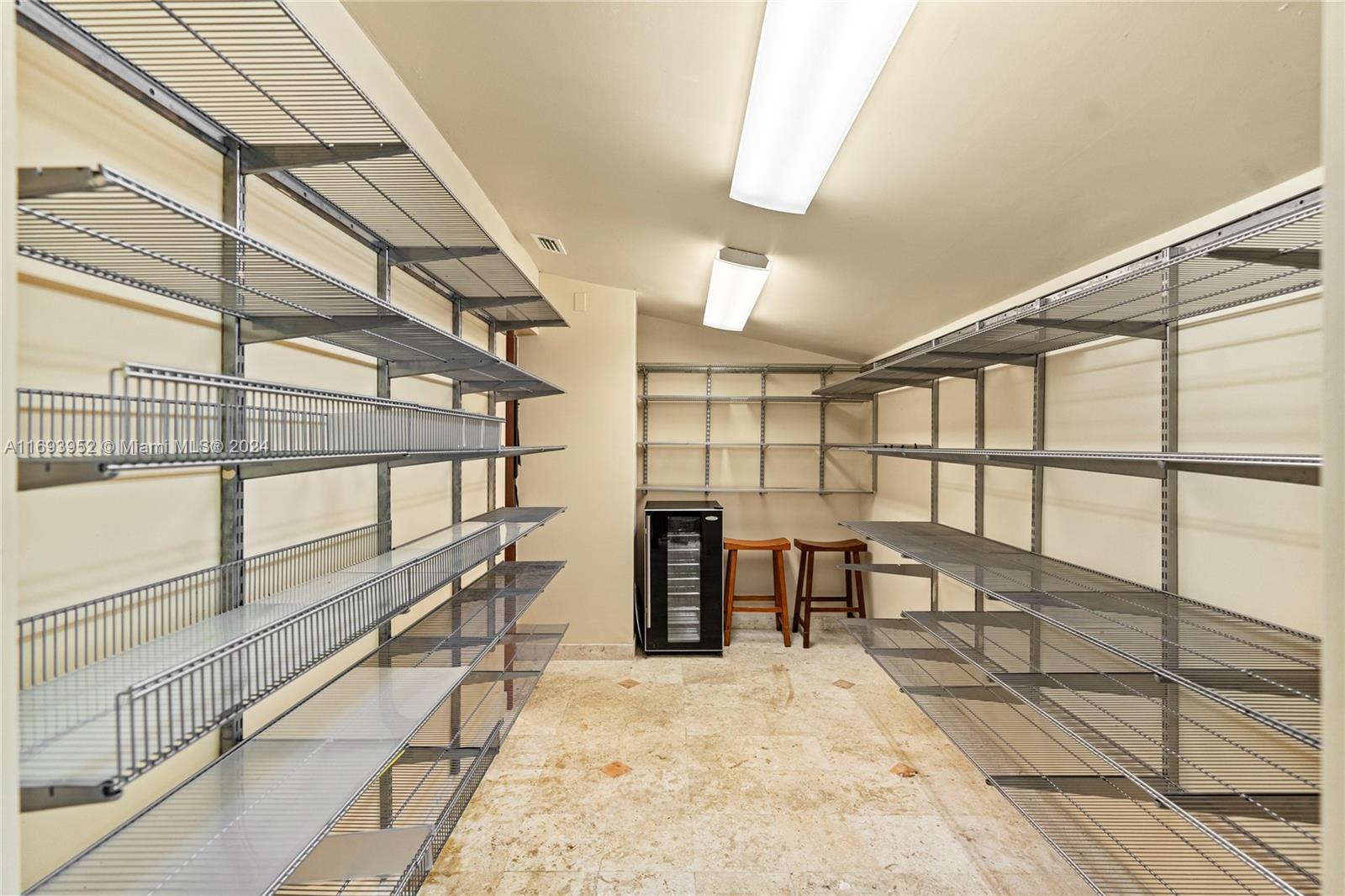 6630 SW 102nd St Unit: .