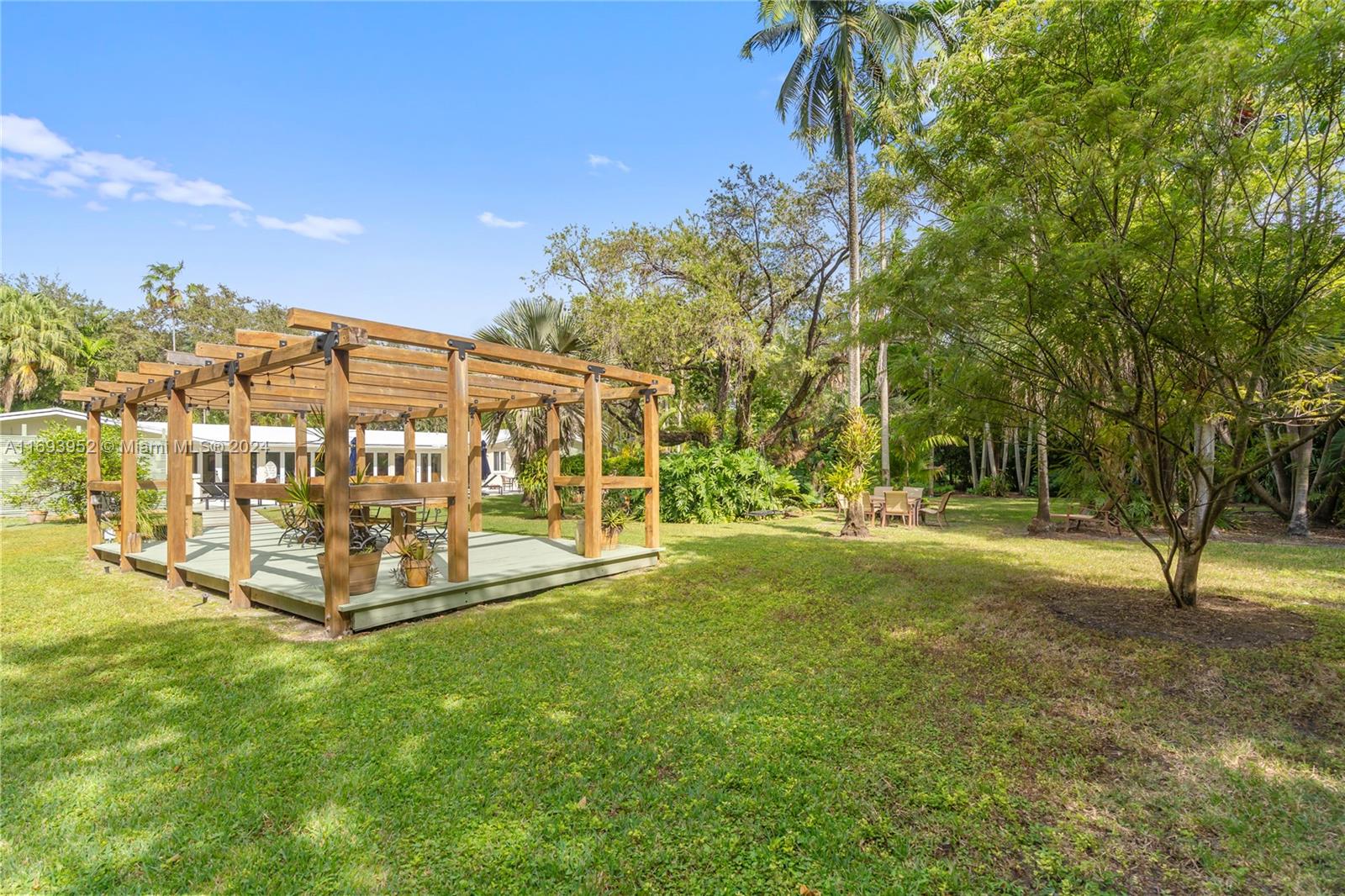 6630 SW 102nd St Unit: .