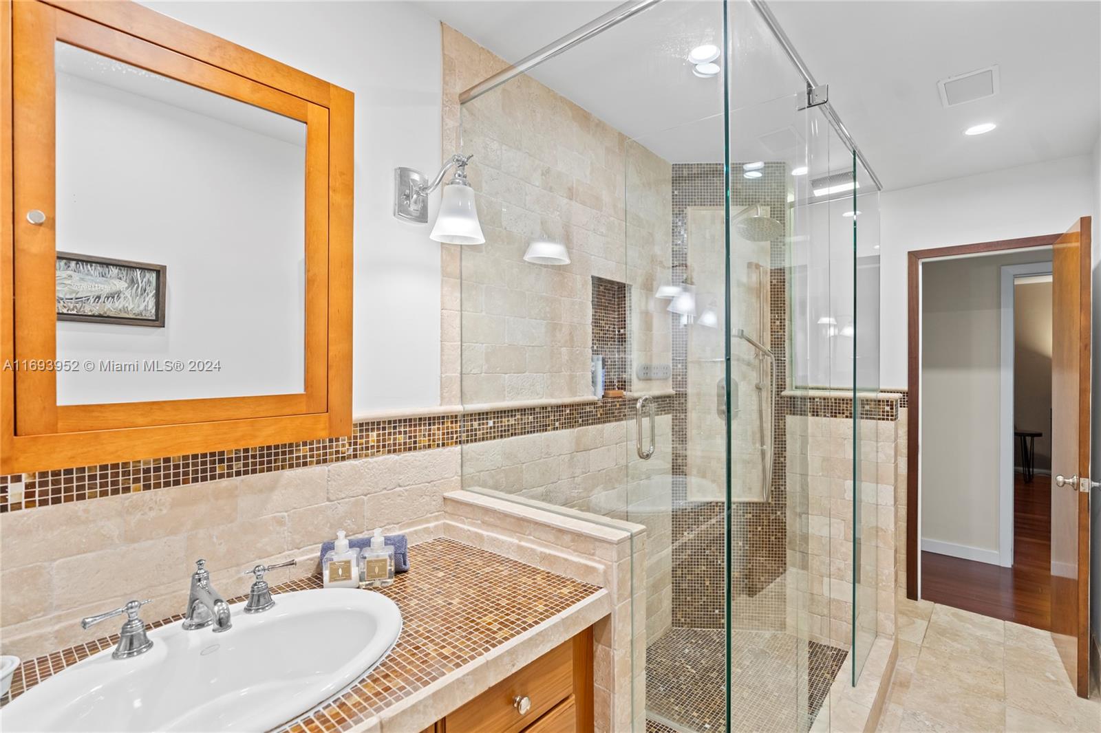 6630 SW 102nd St Unit: .