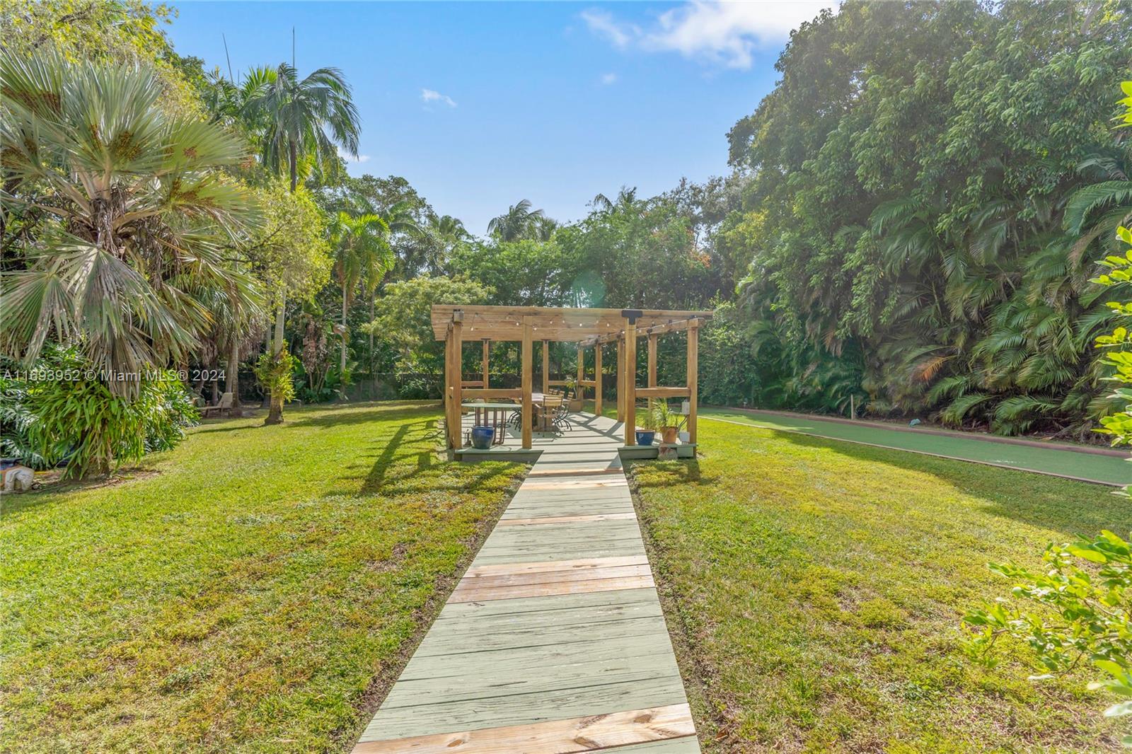 6630 SW 102nd St Unit: .
