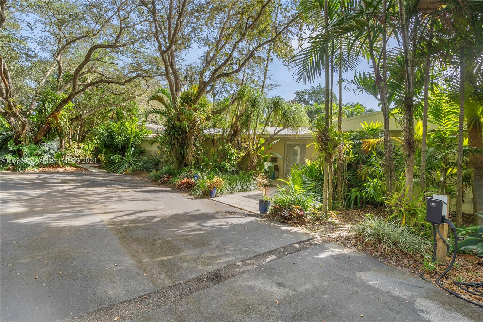 6630 SW 102nd St Unit: .
