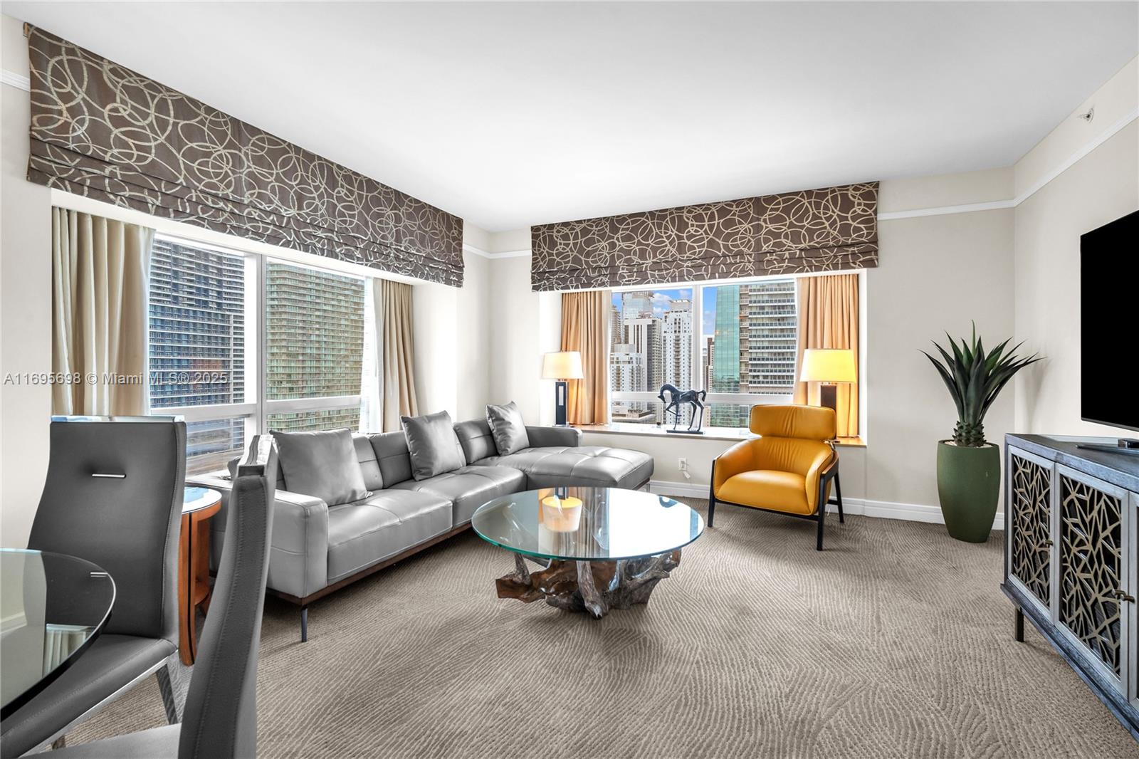 1435 Brickell Ave # 3012