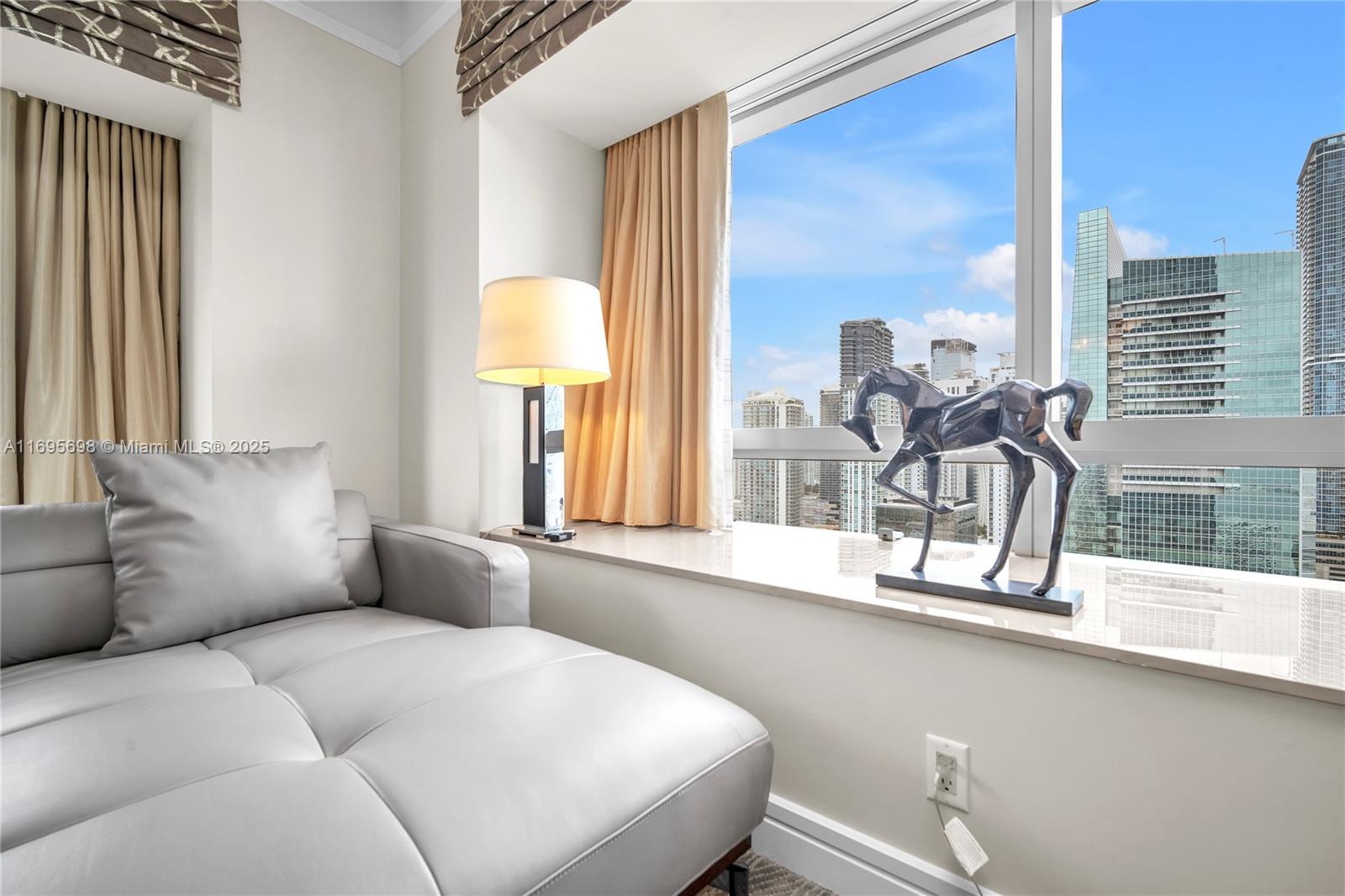 1435 Brickell Ave # 3012