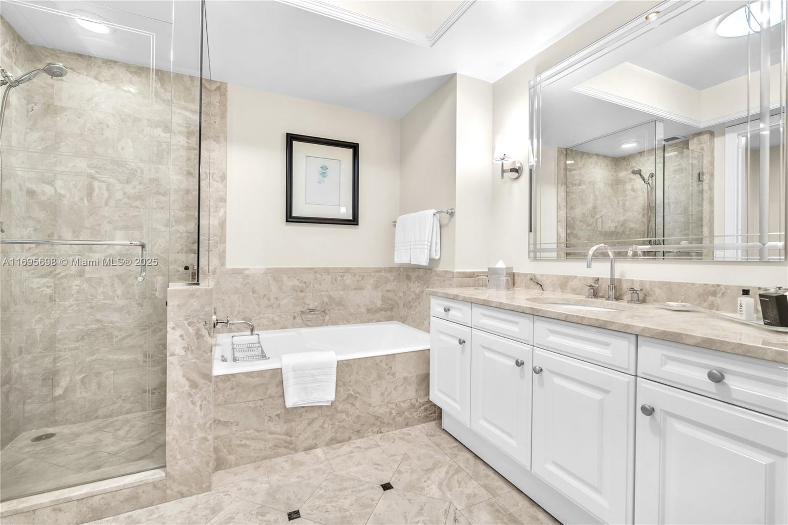 1435 Brickell Ave # 3012