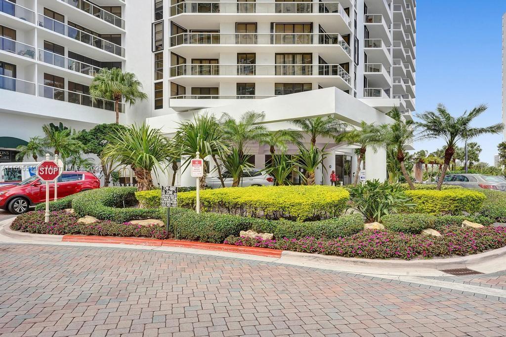 20281 E Country Club Dr # 1904