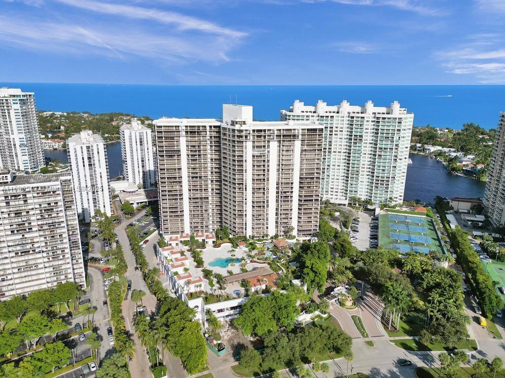 20281 E Country Club Dr # 1904