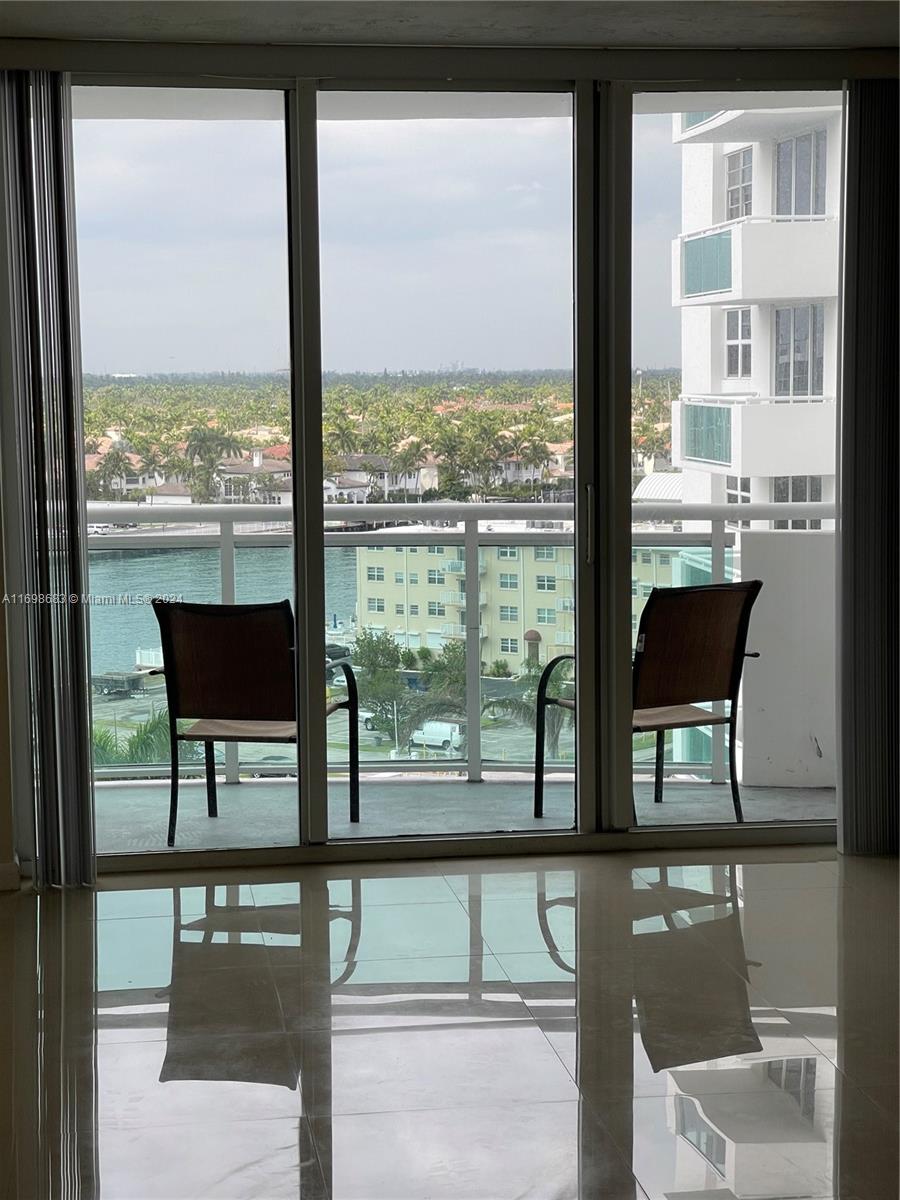3001 S Ocean Dr # 933