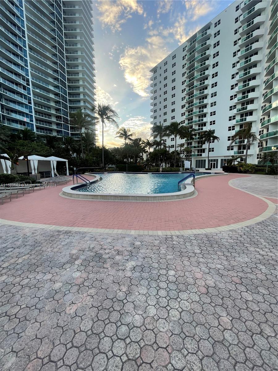 3001 S Ocean Dr # 933