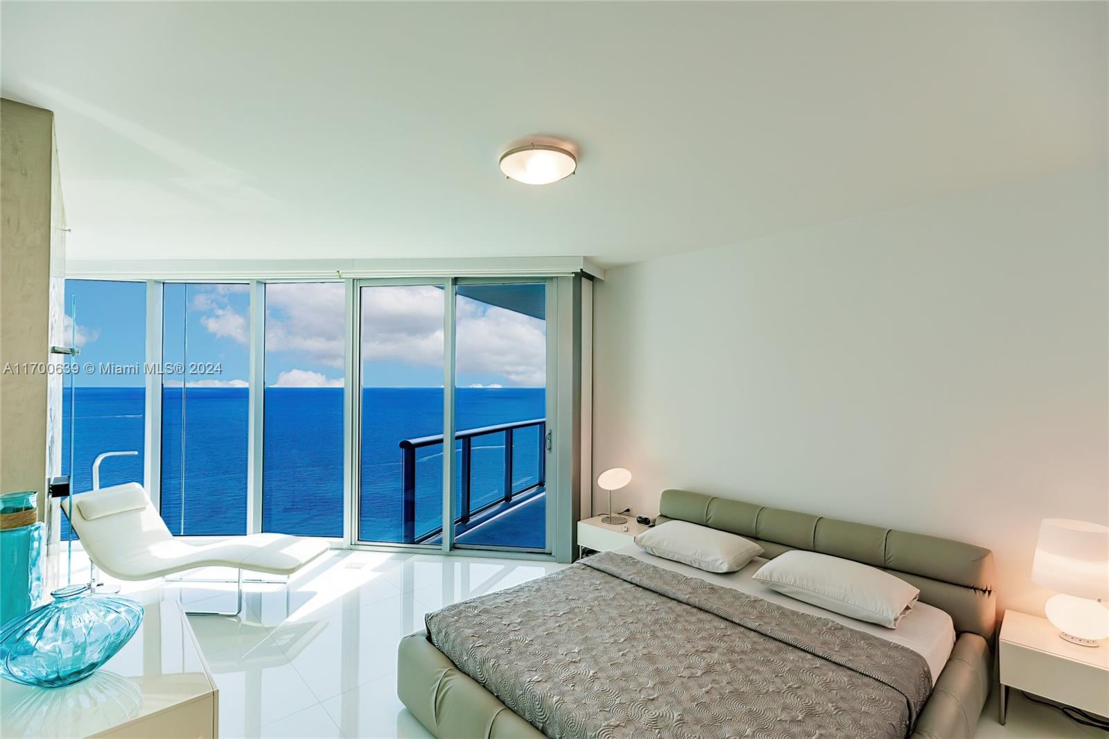 17001 Collins Ave # 3504