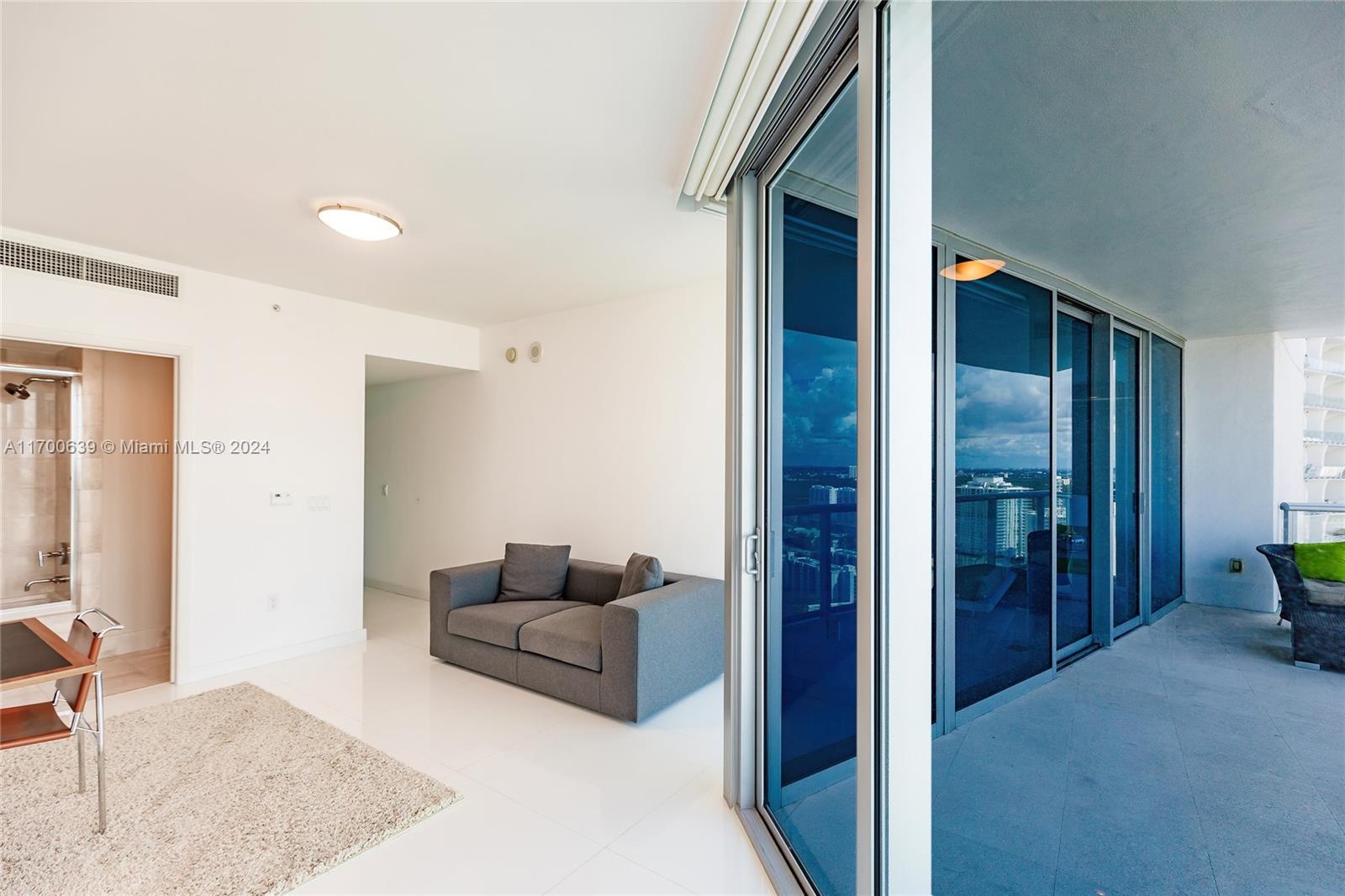 17001 Collins Ave # 3504